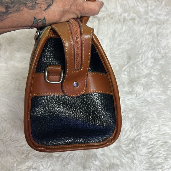 Unbranded Leather Satchel (Doctor bag style) Dark Blue and Tan - Picture 2 of 9